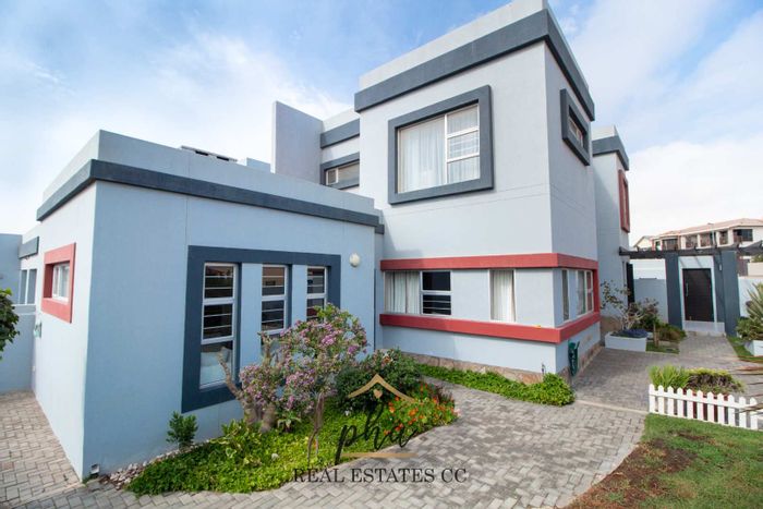 Property #2209280, Townhouse for sale in Swakopmund Ext 8
