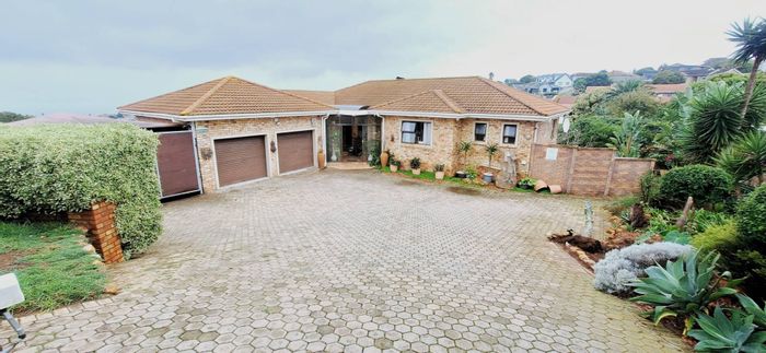 5-Bedroom House with Ocean Views and Flatlets For Sale in Dana Bay