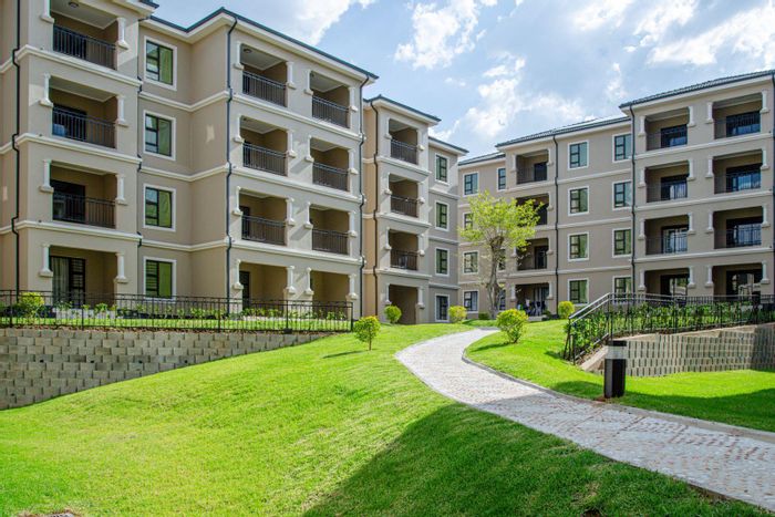 Elegant Blue Hills Apartments for Sale: Lakeside Views, Clubhouse, Pool, and Central Gardens