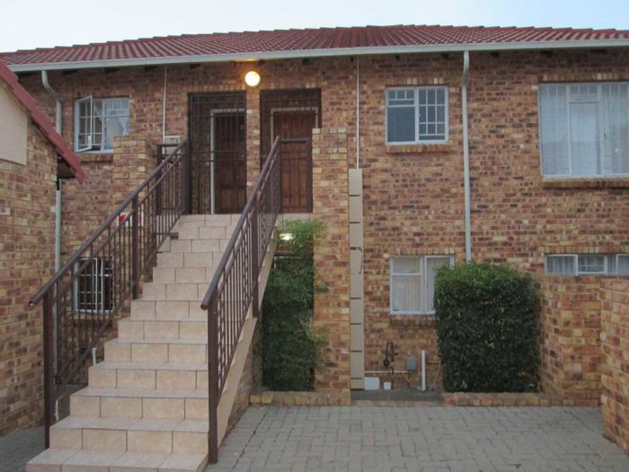 Property #2218532, Townhouse for sale in Theresapark