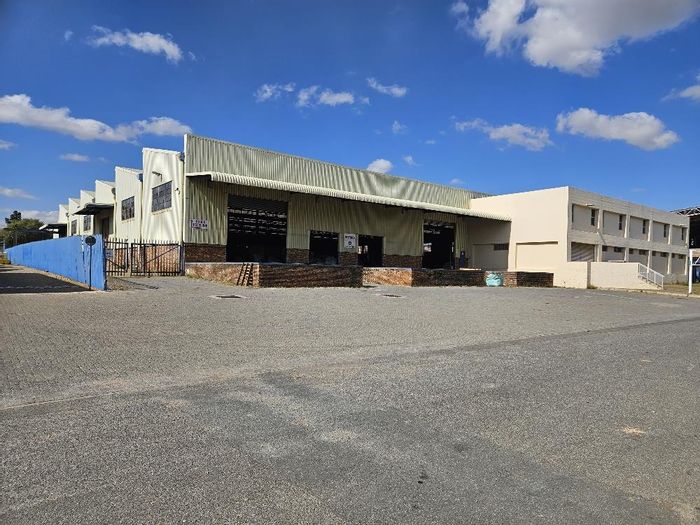 Property #2152613, Industrial rental monthly in Olifantsfontein