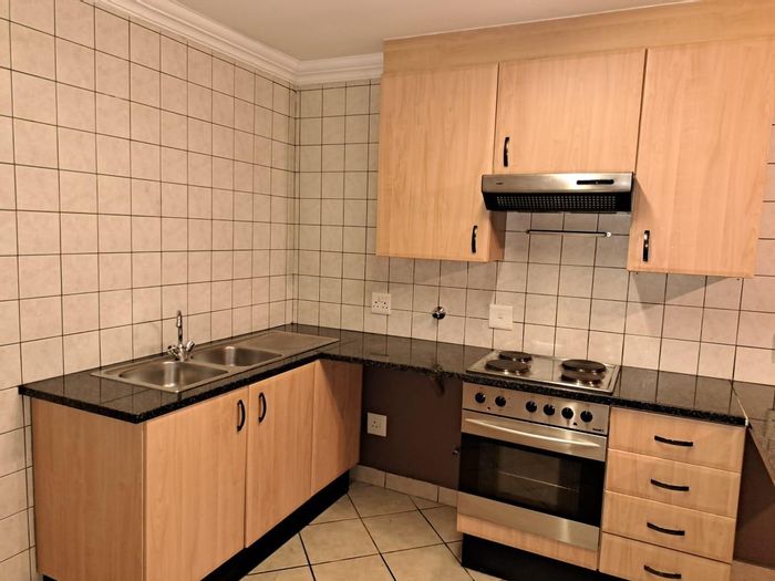 Property #2140872, Apartment for sale in Leeuwenhof Estate