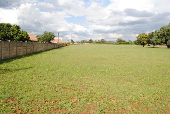 Kookrus Vacant Land Residential For Sale: 4802 m², ideal for subdivision or rezoning.