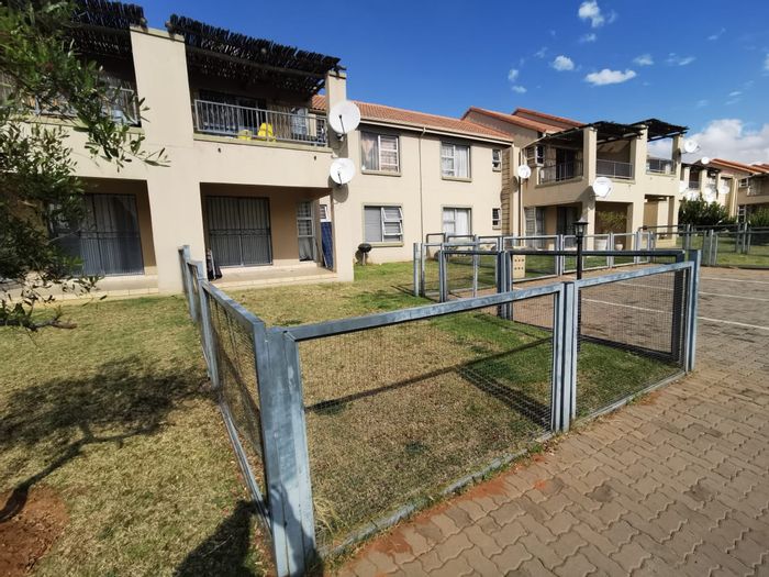 Property #2028095, House Sold in Silver Lakes