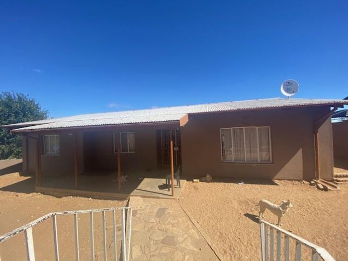 Property #2172783, House for sale in Windhoek West