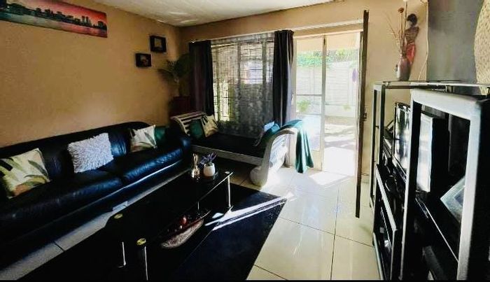 Property #2268460, Apartment for sale in Vryheid Central