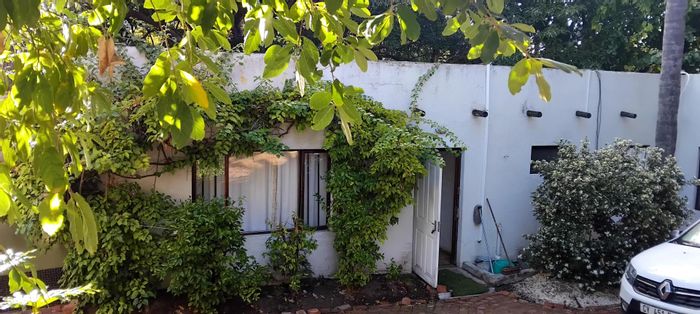 Cottage in Boston To Rent: Garden access, shared utilities, secure parking.