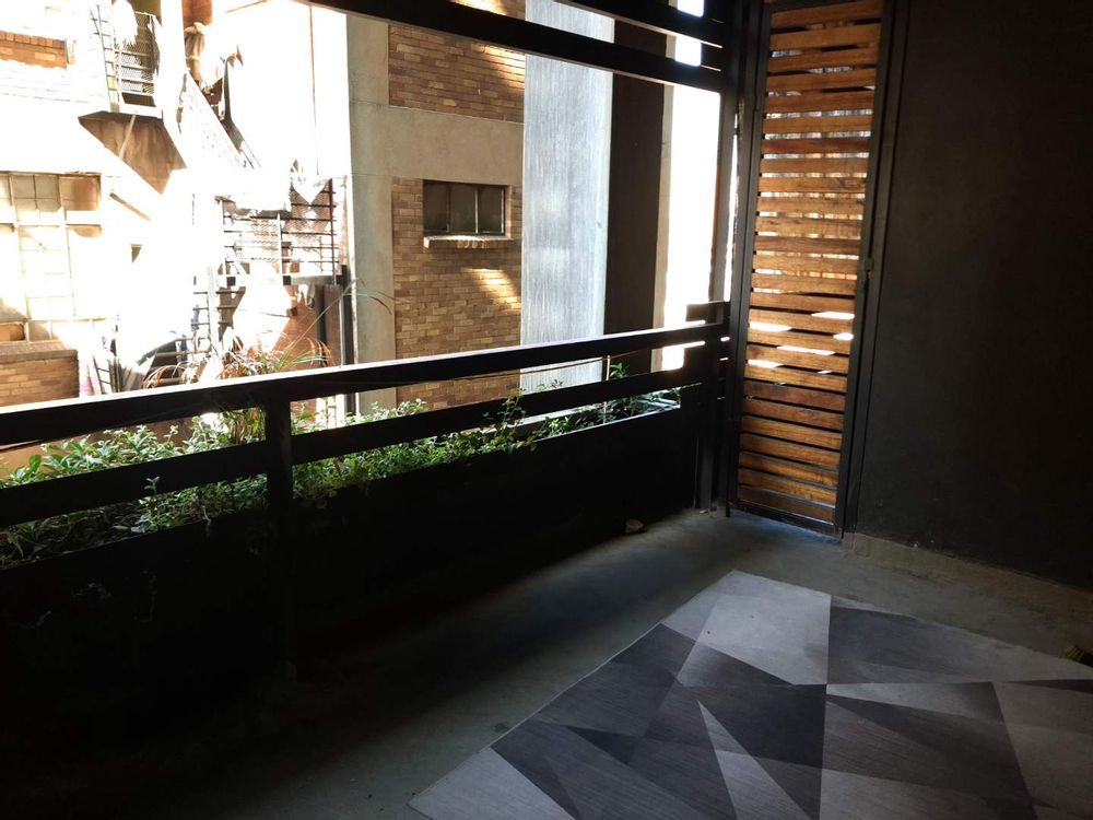 HALLMARK HOUSE BALCONY