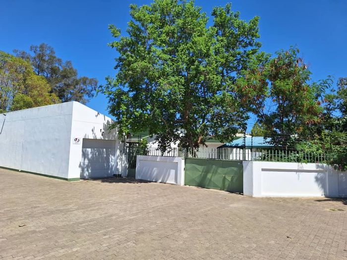 Property #2215965, Townhouse for sale in Klein Windhoek
