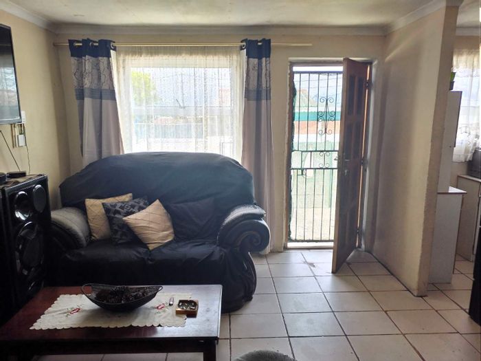 Property #2194741, House for sale in Roosendal