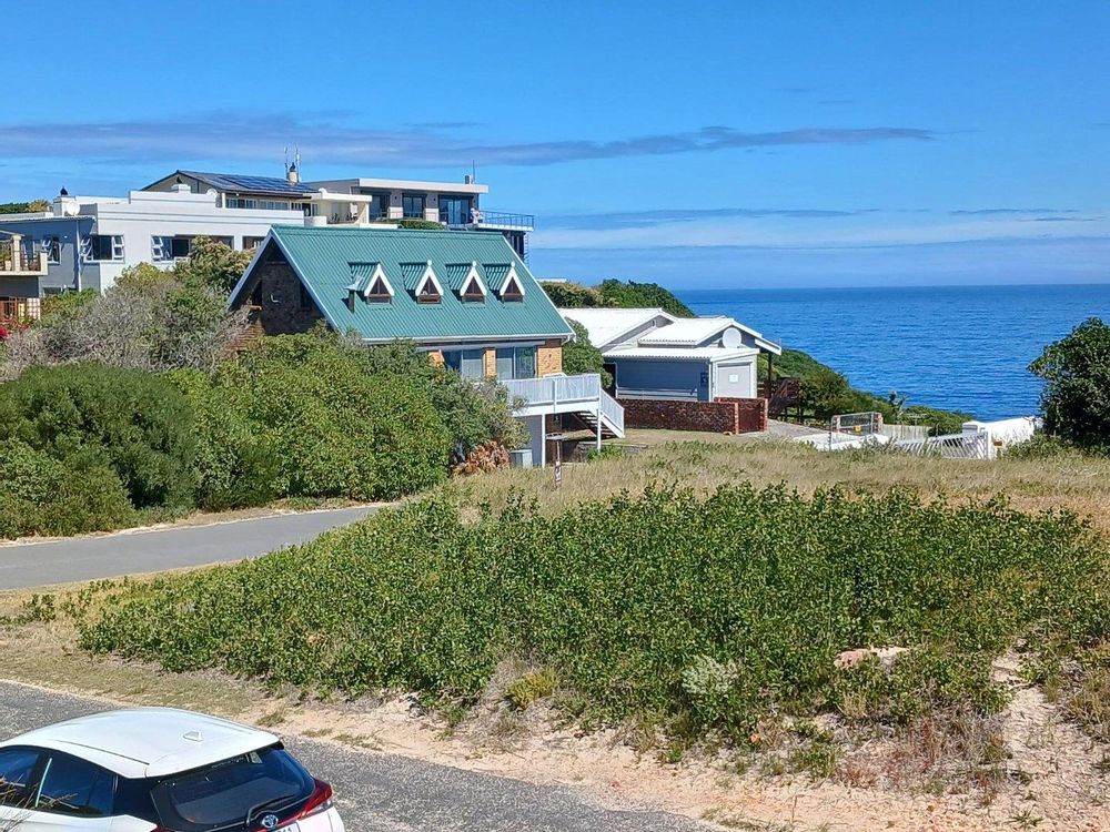 Houses & Ocean - slightly to our left.