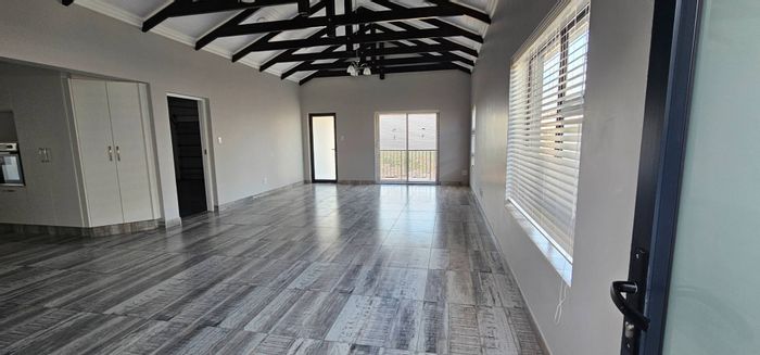 House to Rent in Great Brak River Central: 3 beds, eco-friendly, secure garage.