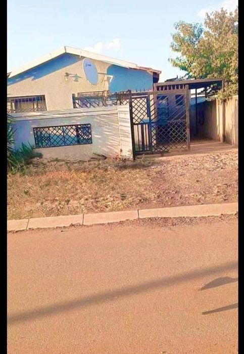 2-Bedroom House with 10 Rental Rooms for Sale in Soshanguve Central