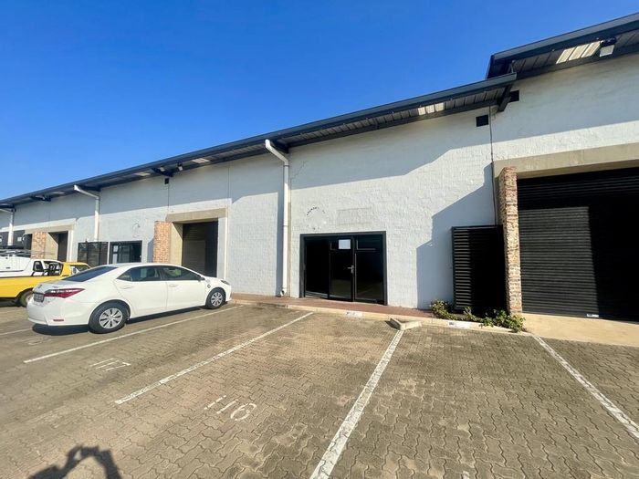 192m2 warehouse in Cornubia Central, To Rent, with secure access and parking.