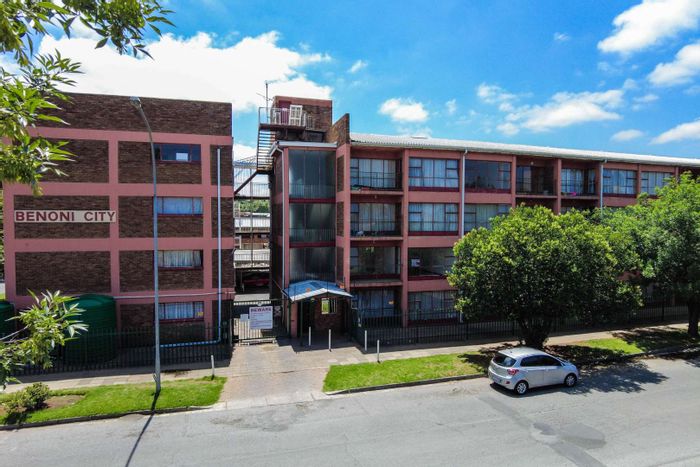 Modern 2 Bedroom Apartment For Sale, Benoni Central - Prime Location