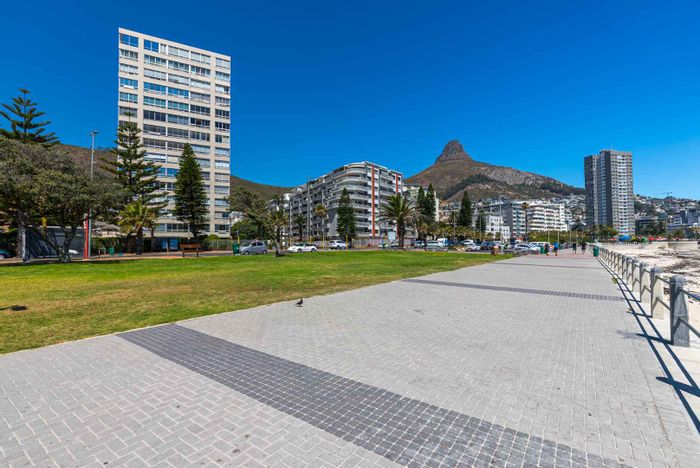 Property #2003598, Apartment pending sale in Sea Point