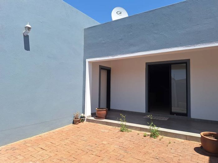 Property #2329777, House For Sale in Cimbebasia