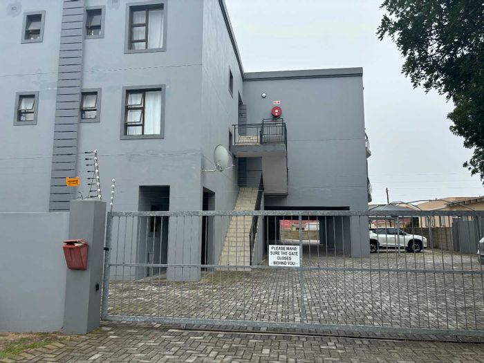 1-Bedroom Apartment To Rent in Newton Park with secure parking and prepaid utilities.