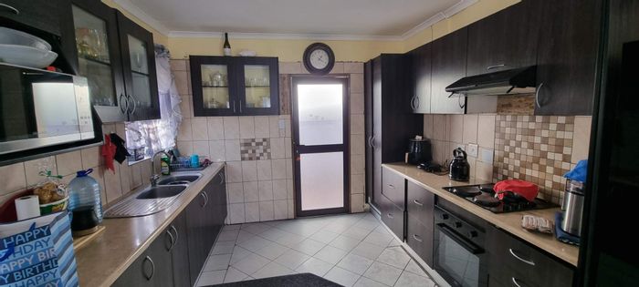 Cimbebasia House For Sale: 3 beds, 2 baths, study, lapa, plus 1-bed flat.
