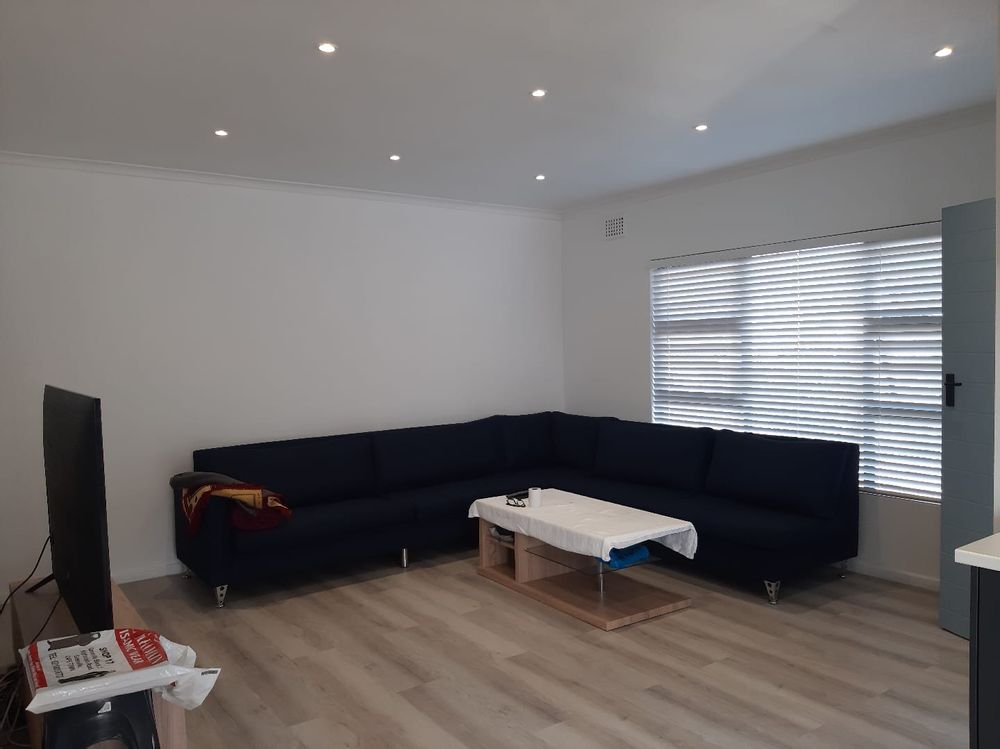 To Rent House in Bothasig with 3 bedrooms, large kitchen, and secure