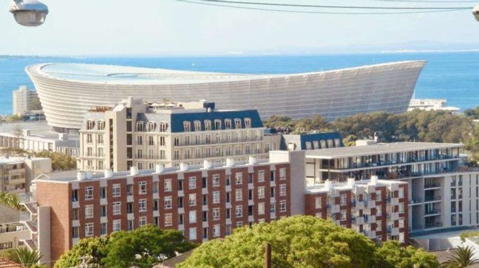 Green Point Apartment To Rent: 1 bed, balcony, secure parking, near amenities.