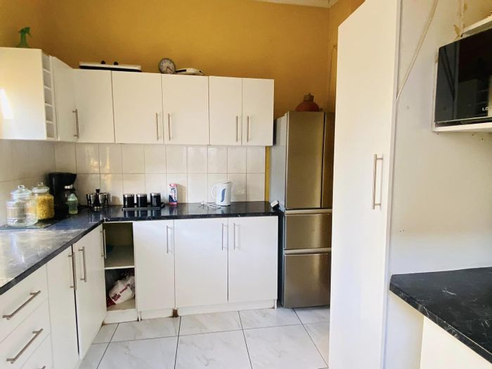 Property #2169726, House pending sale in Katutura