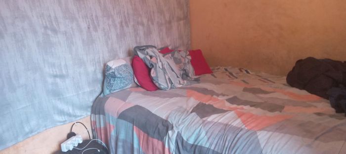 Montclair House For Sale: 3 bedrooms, rental cottage, expansive yard, prime location.