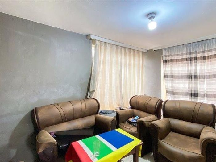 Property #2231615, Apartment for sale in Sunnyside