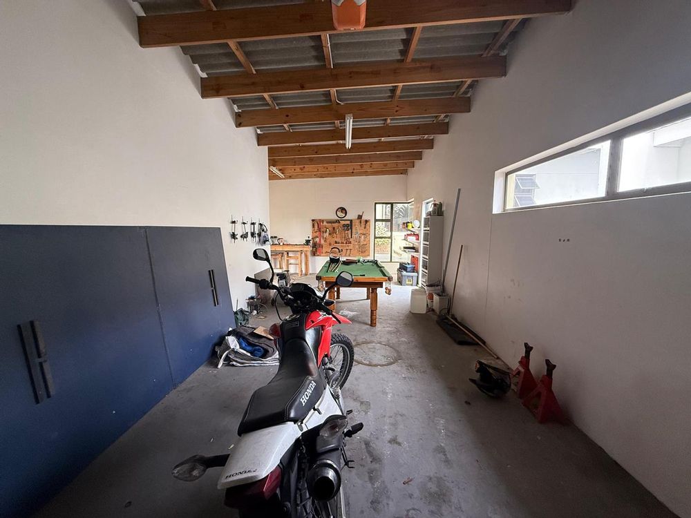 anothre view of garage