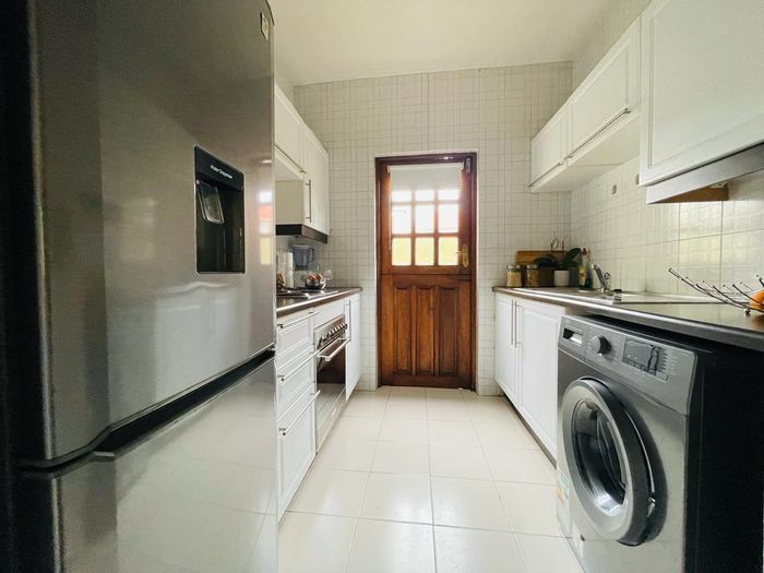 Property #2191597, Apartment rental monthly in Sandown