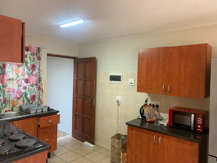 Property #2068438, Townhouse for sale in Boardwalk