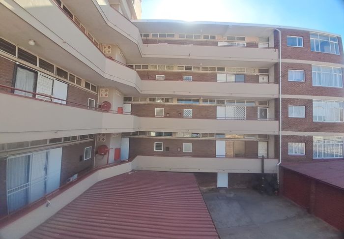 Property #2263818, Apartment for sale in Alberton Central