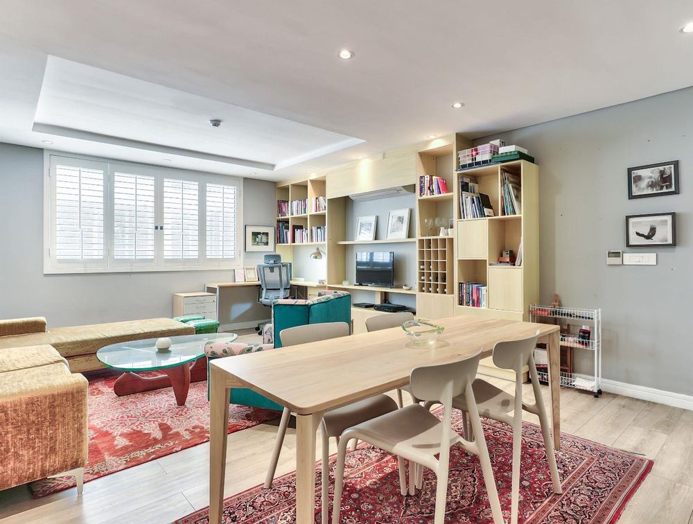 Open plan living and dining area