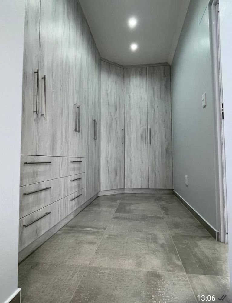 Main bedroom dressing area