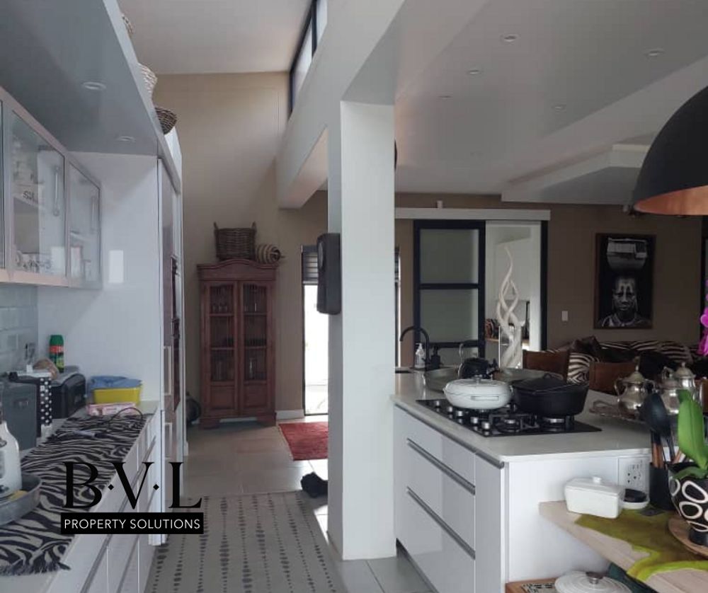 State of the art Kitchen and appliances