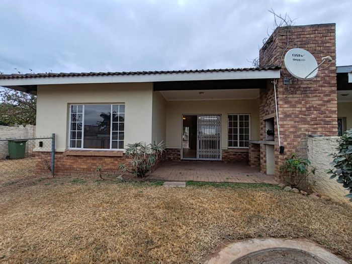 Townhouses for sale in West Acres Ext 40