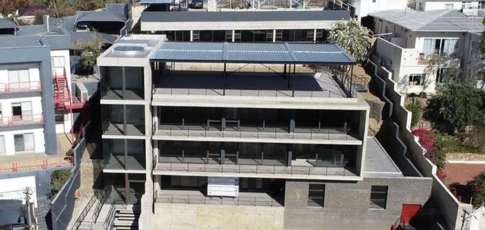 To Rent: Office in Klein Windhoek with reception, boardroom, kitchenette, and parking.