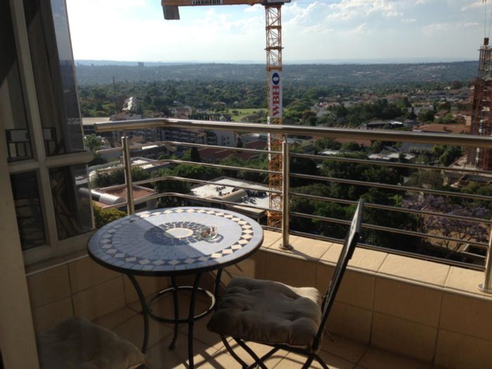 Morningside Penthouse To Rent: 3 beds, pool, security, parking, maid service included.