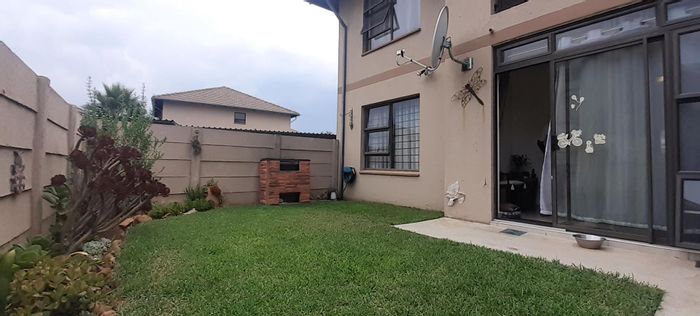 Property #2212076, Townhouse for sale in Parkrand