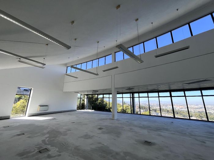 Prime Office Space To Rent in Plattekloof with views, security, and amenities.
