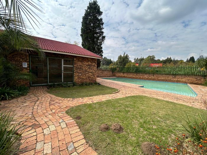 Property #2246586, Apartment rental monthly in Buccleuch