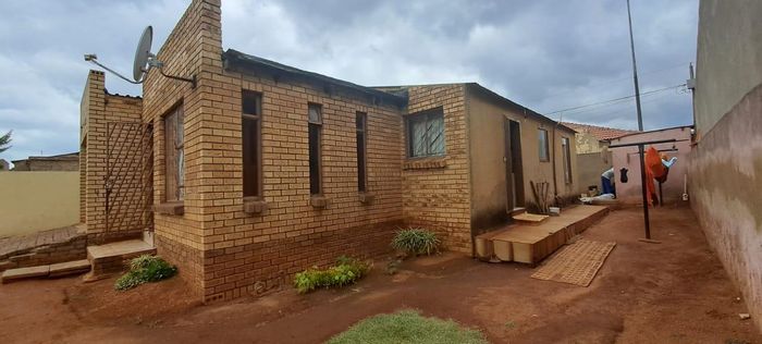 Property #2101531, House for sale in Leboeng