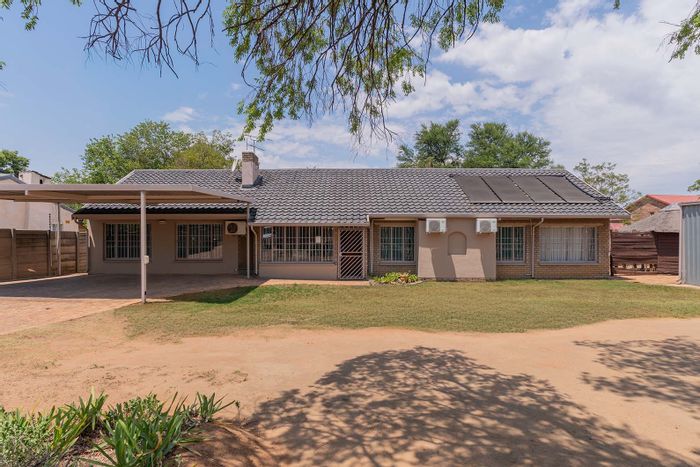 Property #2335468, House Pending Sale in Van Riebeeck Park
