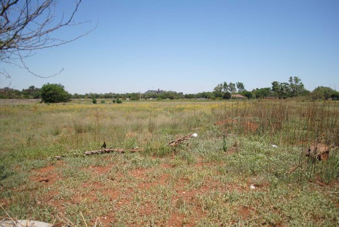 For Sale: 16,325m2 Vacant Land in Kliprivier, ideal for development.