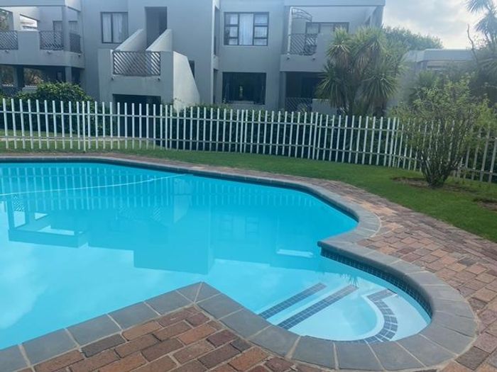 Morningside Apartment For Sale: 2 Bedrooms, Pool, Garden, Convenient Location.