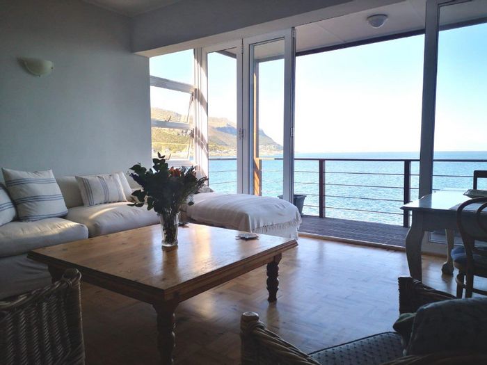 Fish Hoek Central Apartment To Rent: 3 beds, views, beach access, private entertainment area.