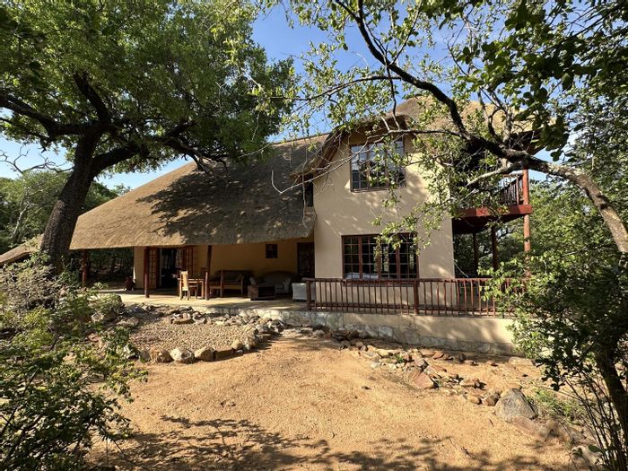 For Sale: House in Canyon Game Reserve with pool, wildlife views, and spacious layout.