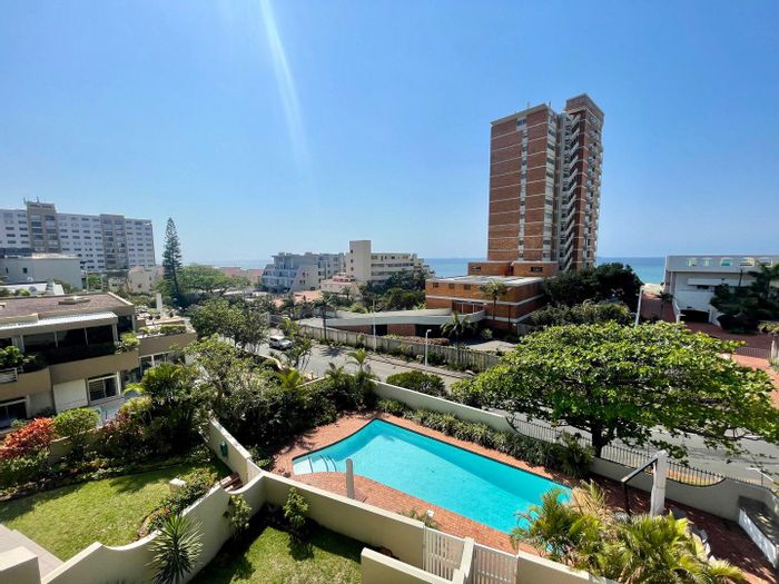 2-Bed, 2-Bath Apartment To Rent in Umhlanga Rocks Central with pool access.