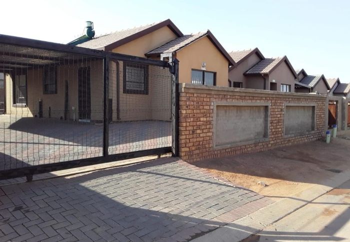 3-Bedroom House To Rent in Soshanguve Ext with double carport and paved yard.