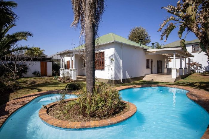 For Sale: Melville House with garden, pool, cottage, and secure parking for 6.